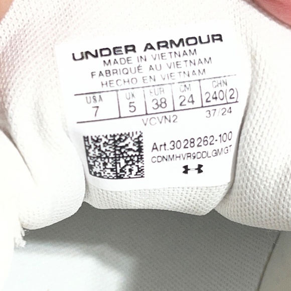 Under Armour Charged Sneaker - Picture 5 of 5